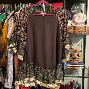 UMGEE Linen Blend Size XL Brown W/ Sheer Floral & Leopard Print Ruffle Detail